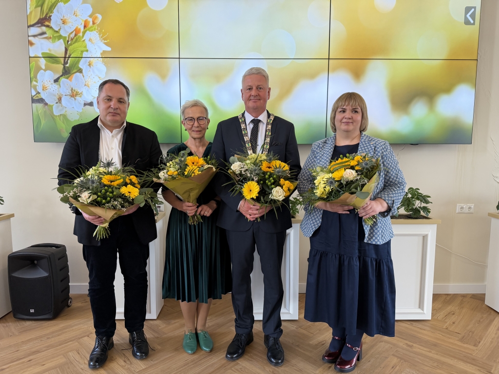 Võru linnavalitsuse koosseis. Vasakult Jüri Kaver, Kersti Kõosaar, Urmas Tali, Ainika Suleva_25.05.2026.JPG