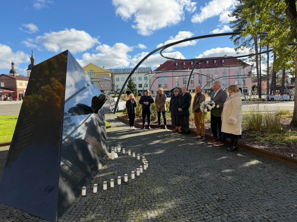 Estonia mälestushetk.jpg